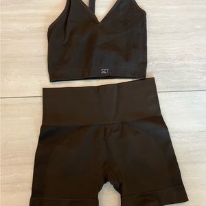 Set active workout set (biker shorts and racer back tank), chocolate brown